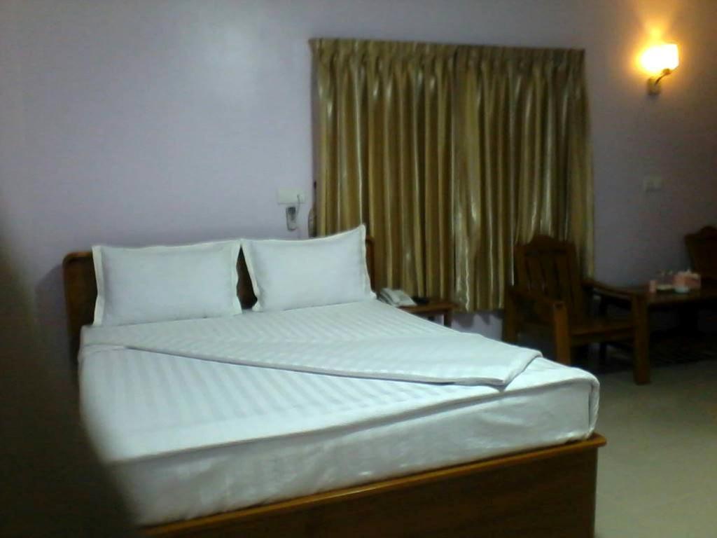 Aung Tha Pyay Hotel 3 Yangon Zimmer foto